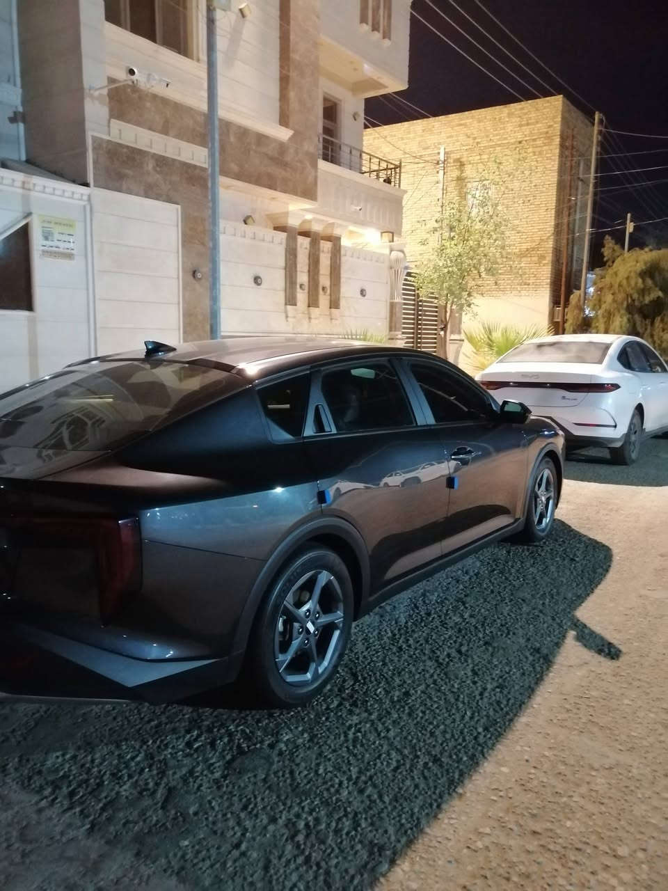 سلام عليكم
كيا K4 للبيع 2025  كفاله عامه. ما عدا شبر بارد مقدمه البنيد. سياره كلين تايتل

#حره باسمي . تحويل ثاني يوم  رقمه ذي قار 

وارد امريكي حادثه  موجود بالصور

مواصفاته 

بصمه و وبصمه ابواب 

اناره ترحيب عند الاقتراب من السياره

تشغيل عن بعد

صندوق ذكي يفتح عند الاقتراب من السياره

رادار امامي 

لايت لد 

شاشه اصليه وكامرا اصليه

شاشه كاربلي

شاحن  تايب سي

سايد بريك بصمه

تحكم مقود كامل 

وبعد المواصفات المعروفه بال K4

السعر 177  💵$ بيه مجال بصيط 

مكان السياره  ذي قار. مركز 

للاستفسار اكثر الاتصال 
السيارة ماناقصه اي شي 
***********
