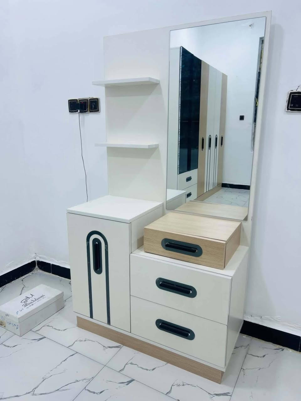 غرفه تركيا اصليه حديثه فقط منصوبها  سرير مخزن اناره داخل الكنتور 5قطع سعر 550 ثابت واصل شد ونقل داخل بغداد محافظات أجوور نقل حجز على وتساب*********** تابعو صفحه 💥
