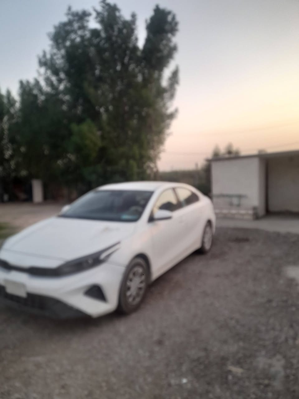 يالله سلام عليكم متاح كيا سيراتو البيع حره بسمي تحويل اول يوم  سياره مصبوغ احزام من عد قماره مكفول تخم تايرات جديد سياره خير من الله رقم بابل مشروع وطني اتصل على الرقم ***********مكان سياره واسط نعمانيه السعر ١٤٥ورقه وبيها مجال
