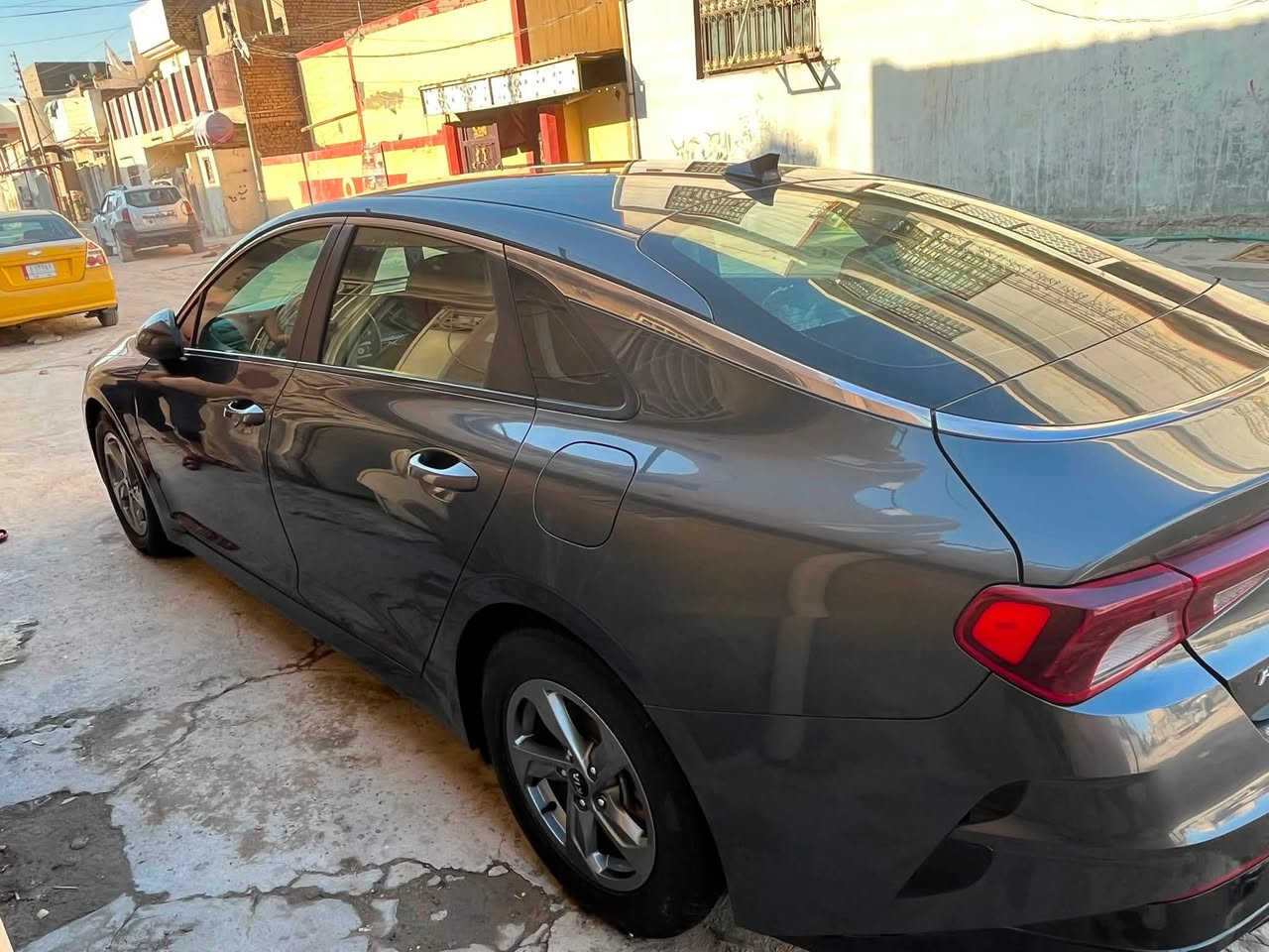 لبيع سيارة كيا كيف (Kia K5) موديل
2021 - وارد امريكي 

الموصفات

المحرك 1600
التشغيل :بصمه وتشغيل عن بعد 
وادارت شغاله (امامي وخلفي 

 الضرر والنظافة: 
جاملغ خلفي فقط 
السياره مكفوله كفاله عامه (ماعد الجاملغ الخلفي

الرقم والسعر:

 الرقم:اربيل 

• السعر: 145 ورقة (14,500$) وبيها مجال قليل

رقم صاحب السياره 
***********
