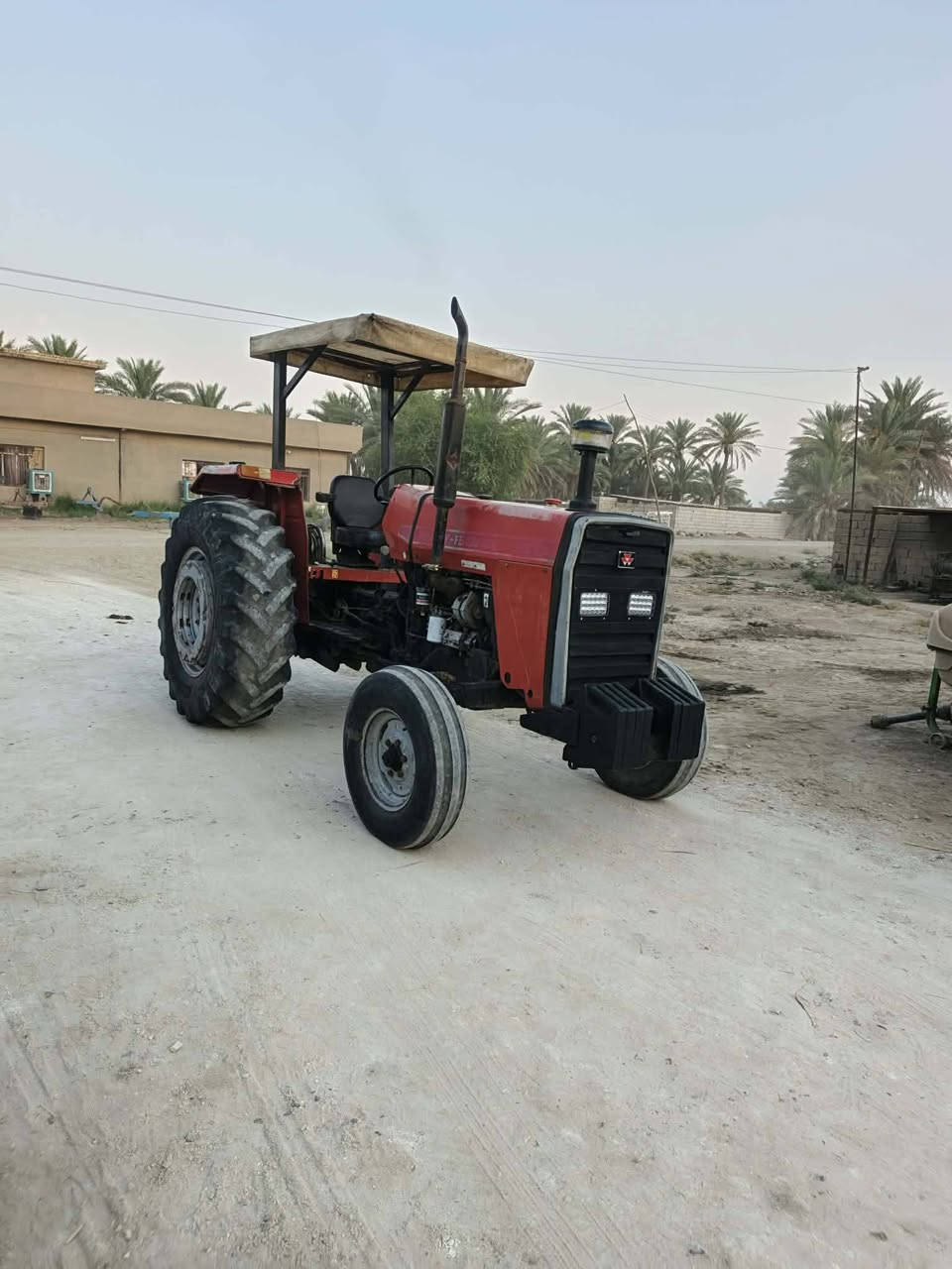 مكينه البيع موديل 2001كتاب شركه كير هوداريك اكسل على وضع الشركه محرك جاهز السعر 14وبيها مجال الشراي يتصل ***********
