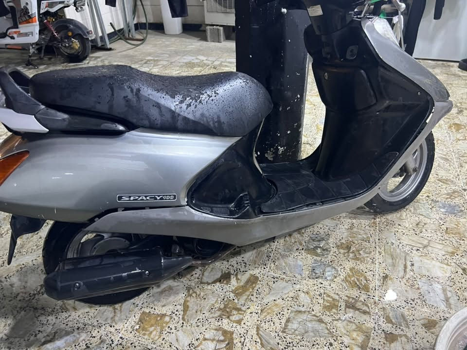 عنواني بغداد  بلديات كلشي واضح بل فديو ***********. السعر ٤٢٥
