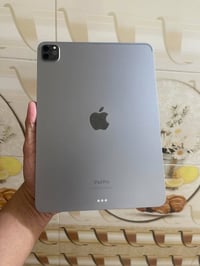 ايباد ١١ برو M2 • ١٢٨ • بطارية ٩١%