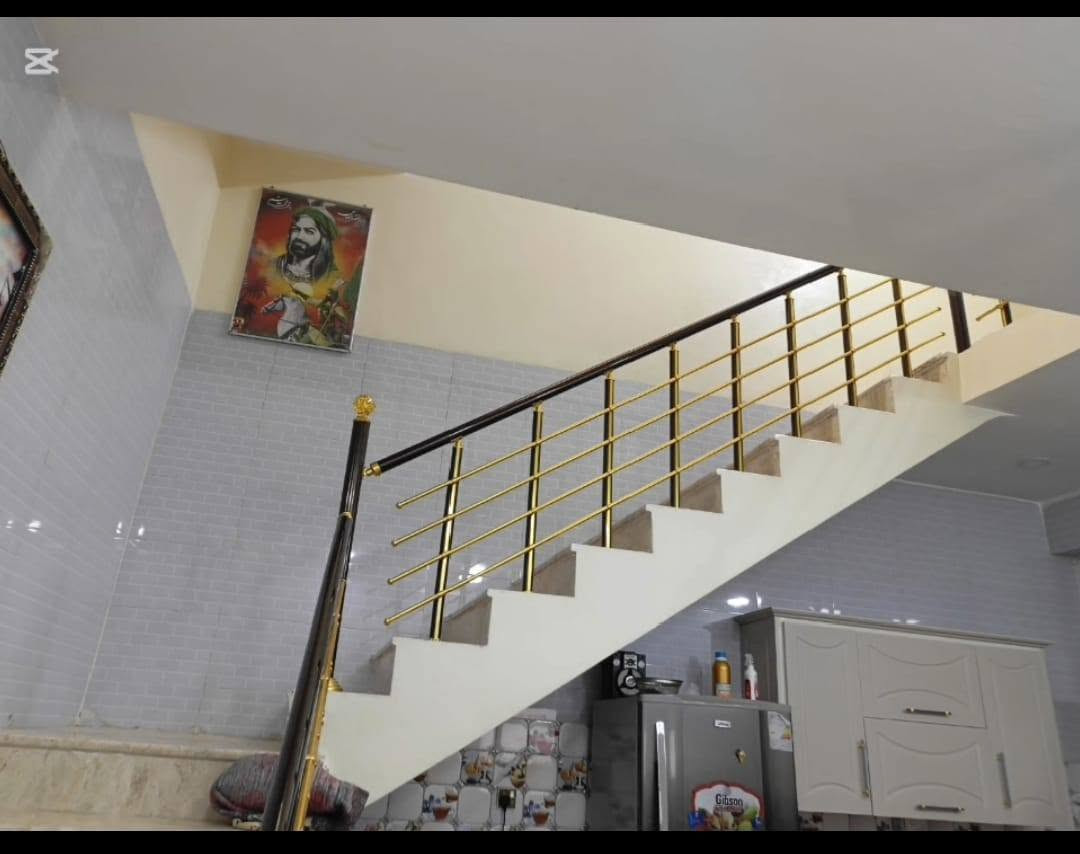 دار للبيع مساحة 100 متر  الواجهه 5×20طابقين ونصف يحتوي على 3غرف نوم وصاله واستقبال  البلديات زراعي  للاستفسار  ***********

