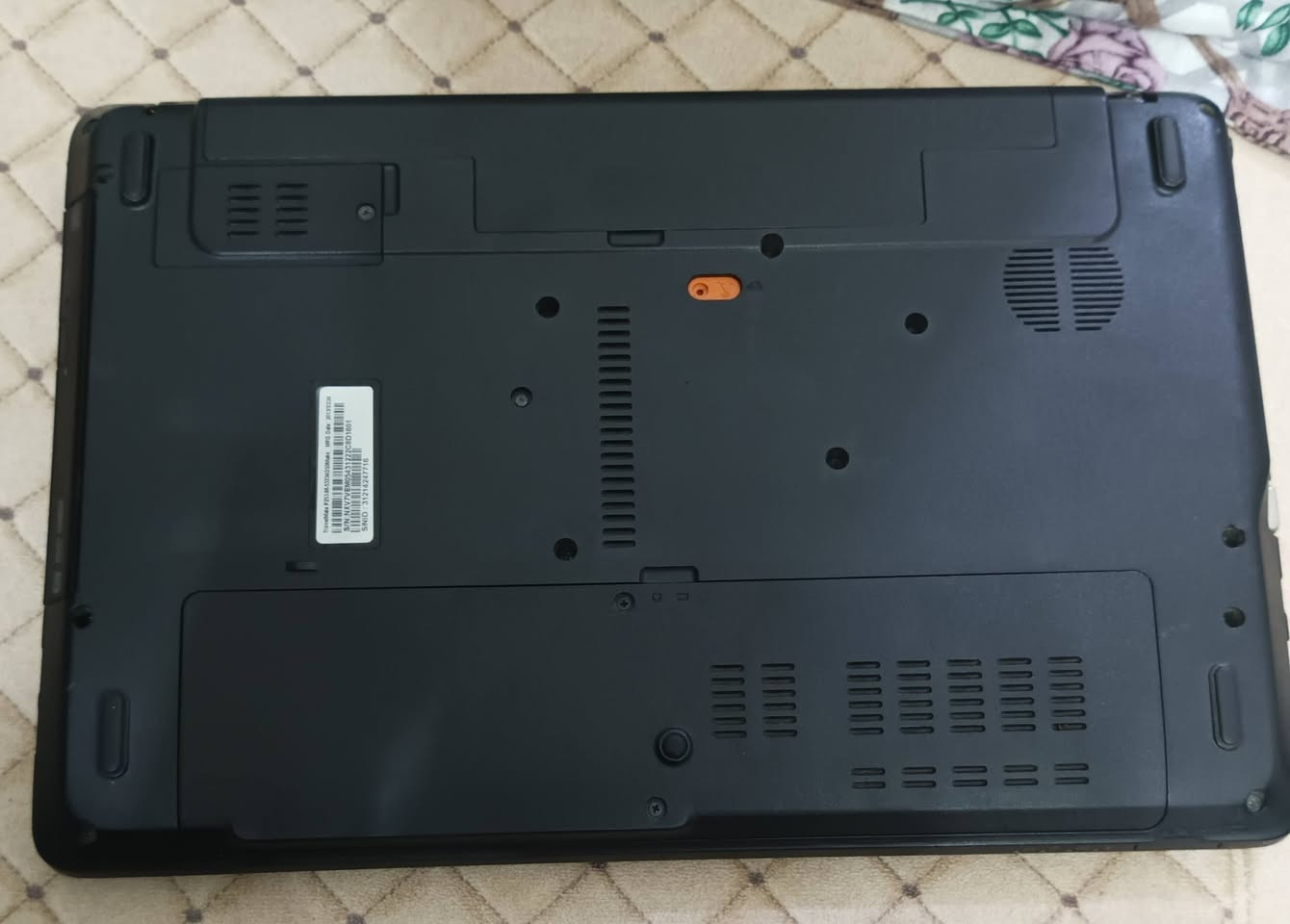 للبيع لابتوب بحالة جيدة
المواصفات:

المعالج: (Core i5 الجيل الثالث)

الرام: (6GB)

التخزين: HDD

الشاشة: (15.6)

مناسب للدراسة، العمل، التصفح، والبرامج اليومية

ملاحظات:

البطارية تعمل تقريبًا ساعة فقط 

الجهاز يحتاج تبديل SSD إذا تريد سرعة أعلى

السعر: (160 الف) قابل للتفاوض للجادين فقط.

الموقع: كربلاء للتواصل: (***********)
