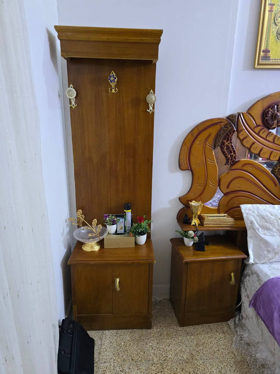 سلام عليكم غرفه نوم ام خمس بيبان تزكام نضيفه تجي شوف بعينك لاكسر ولاشي البيع مكان كوت تصل وتدلل ***********
