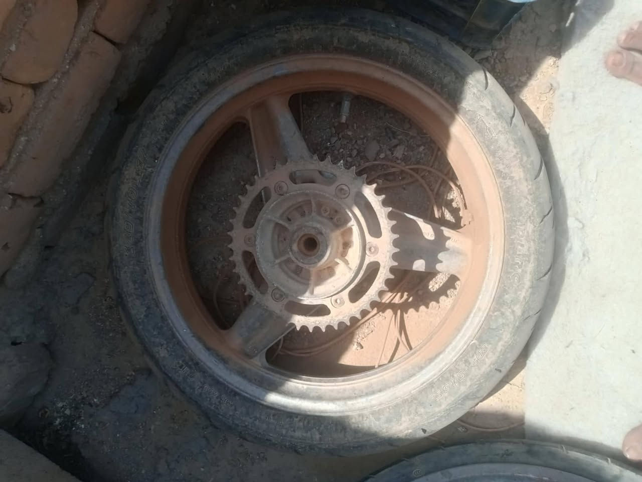 سلام عليكم غراض مال بطح للبيع ***********
