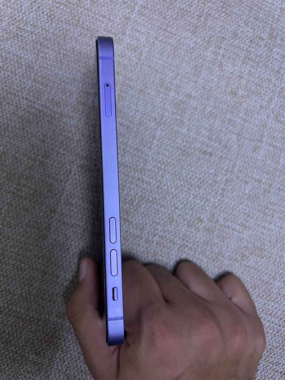 ايفون ١٢ عادي ذاكرة ٢٥٦ بطارية ٧٦ الجهاز نضيف مناقصه شي وممبدل بي كلشي اصل الاصل  السعر ٣٠٠ الف مكاني الامين الثانية ***********

