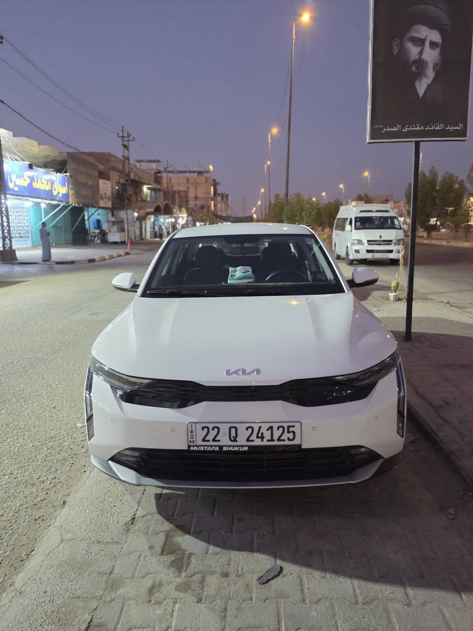 سلام عليكم كيا ك٣ جديده للبيع ماشيه ٤٠٠٠ و٥٠٠ شراي اتصل ***********
