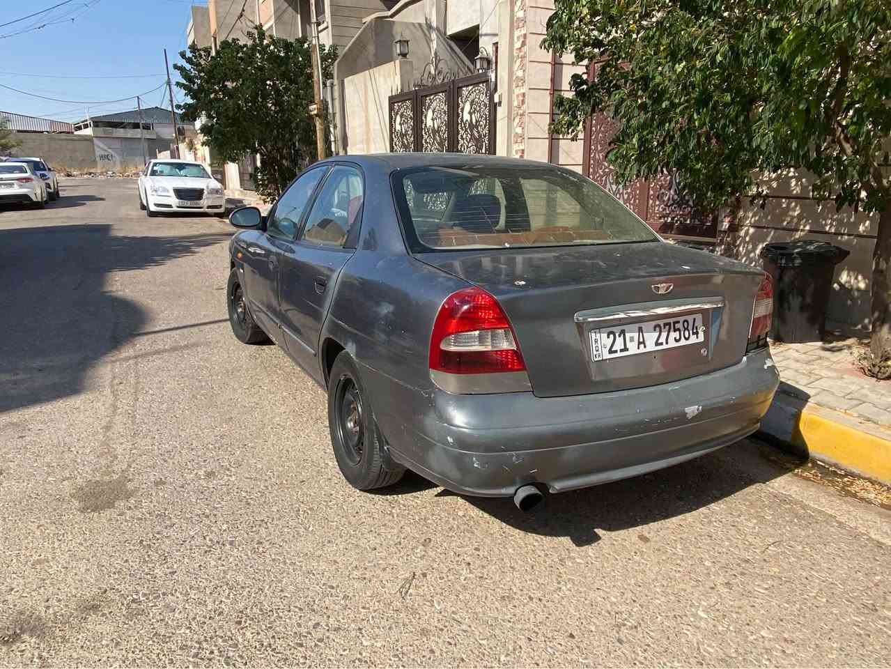 دايو نوبرا موديل ٢٠٠٠ 
رقم سليمانية 
مصبوغ جمالية بدون حادث بدون شاصي بدون دواخل 
بطاقة بانزين بيها
 تبريد ثلج
شرط كيرو ومحرك 
لل تواصل ***********
سعر ٢٧ ورقة كركوك, العراق

