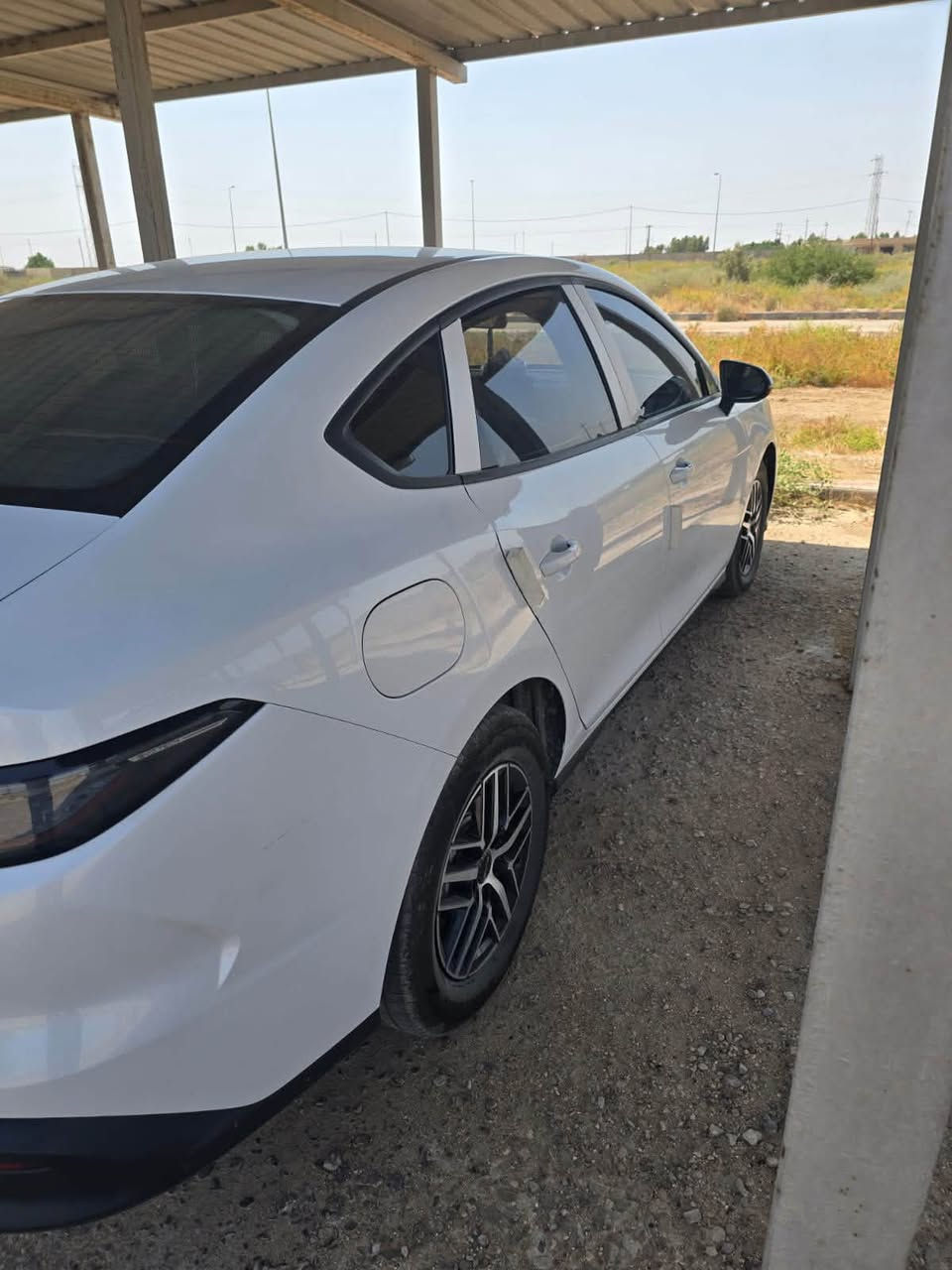 BYD seal05
ويل كروم
مواصفاتها معروفه
2025
ماشيه14الف
بيها بارد بالباب الخلفي عكس السائق موضح بالصور
سعرها19مليون
مكانها بغداد 
***********
