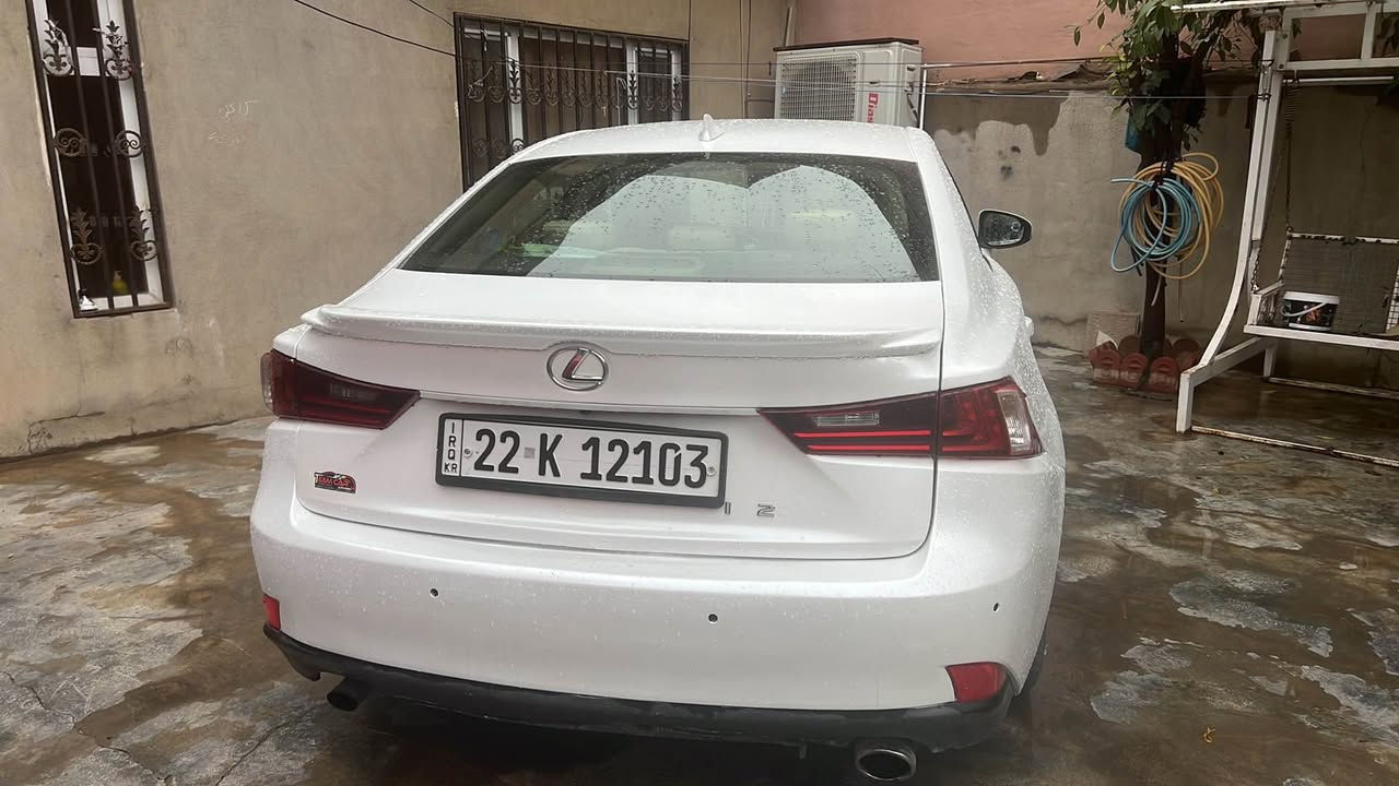 لكزز is فول 
محرك 4 سلندر 20 توربو 
هواي بيه موصفات 
صبغ 3 قطع بيه دواخل هم صور حادثه موجود يمي مرواس هم عادي شي يعجبني 
مكاني كركوك سنويه جديد لحد 30 
*********** وتساب كركوك, العراق

نص مكتوب في الصور:
- 4 من 5
- 5 من 5