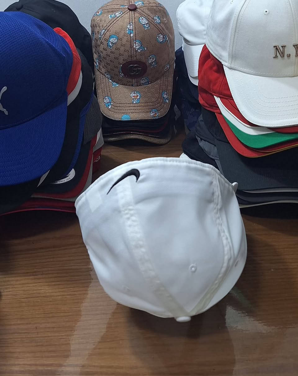 ماركة NIKE اصليه وكاله
خامه وتربروف جدا راقيه
قياس فري سايز
*********** واتساب مسنجر
يوجد توصيل
