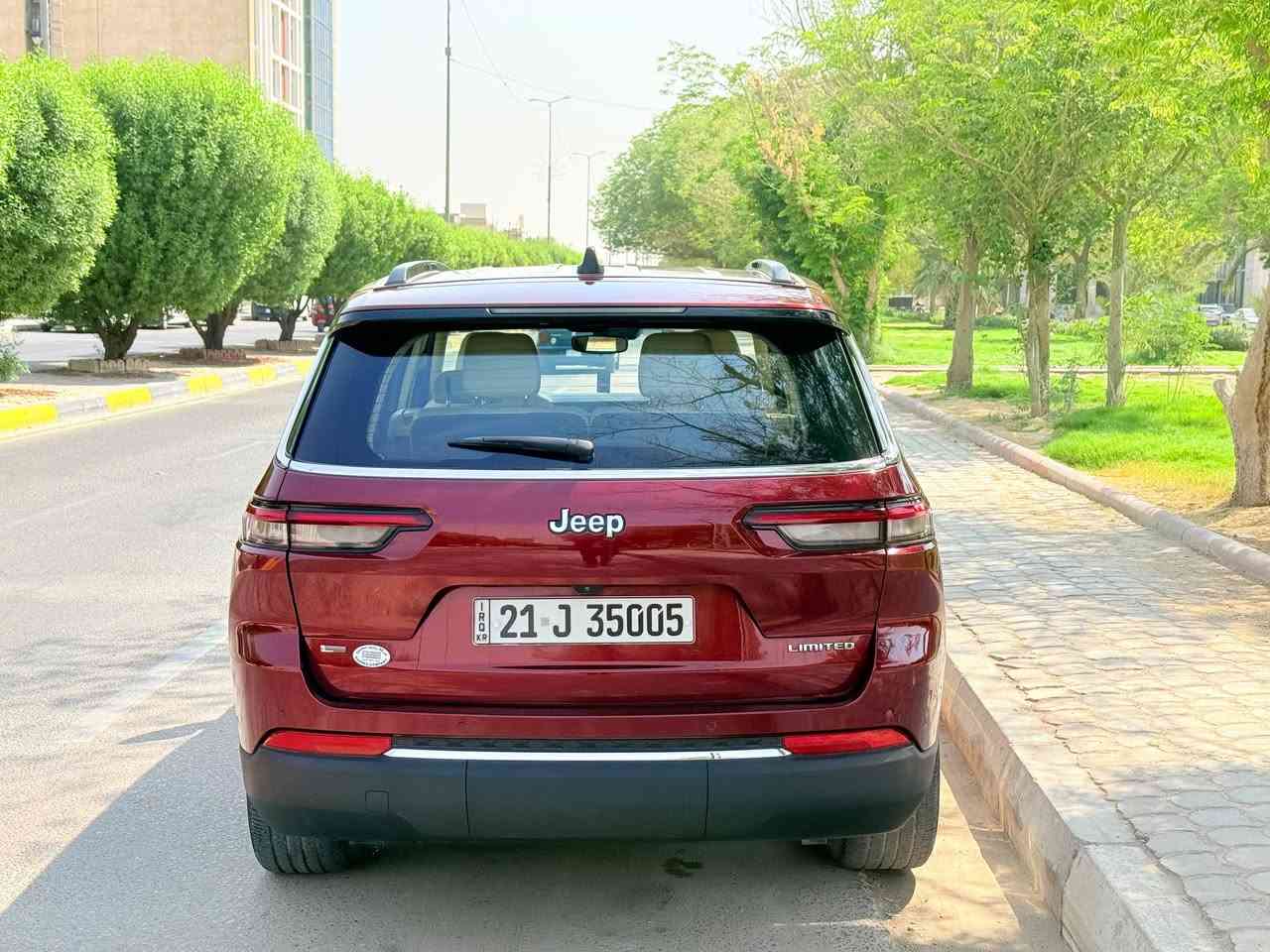 السلام عليكم ورحمة الله 🌹

🔥 للبيع جيب جراند شيروكي VIP موديل 2022 🔥

📌 السيارة بسمي مباشر
🔴 لون عنابي مميز
⚙️ مكينة 3.6 V6
🚗 ماشية 40 ألف كم فقط
⭐ فول مواصفات

✨ المواصفات: • بصمة دخول وتشغيل
• بانوراما
• قير أوتوماتيك
• سايد بريك كهرباء بدگمة
• تشغيل ستارت/ستوب
• تحكم من الستيرن
• مثبت سرعة
• شاشة
• كاميرا خلفية
• حساسات
• أنظمة أمان
• تحكم كهربائي
• داخلية جلد ومرتبة
• تكييف
• درايف مودات
• مرايات كهربائية
• نوافذ كهربائية
• جنوط
• إضاءة LED

🎨 الصبغ: فقط البنيد، ومبين بالسونار.

💰 السعر: 260 ورقة 💵

📍 كربلاء
📞 ***********
