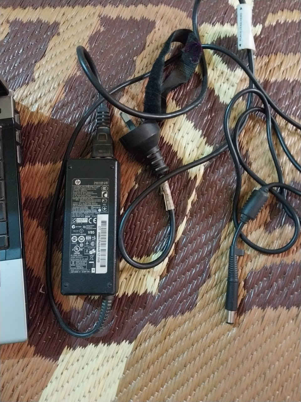 الابتوب نضيف مامصلح كل اغرضه وياه استعمال قليل على الفحص نوعيته شركة وندوز،،،،،، السعر 300وبي    العنوان ابو غريب المنسيه،،، الاستفسار اكثر الاتصل على الرقم (***********)بي وات ساب
