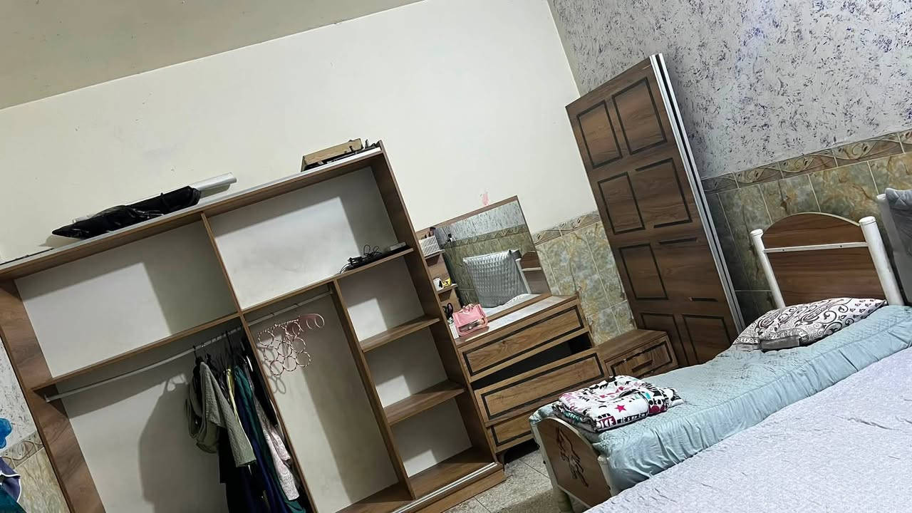 غرفه نوم تركيه مستخدمه سعر200  الف شد نقل عليكم الي يحب يتواصل ***********
