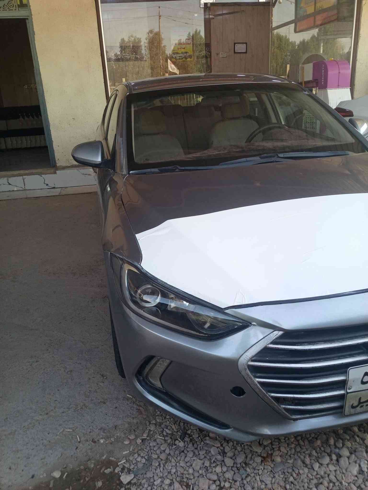سلام عليكم سياره هونداي النترا موديل 2017 امريكي بيهال جاملغ من امريكه وبيه 2رش صبغ  يعني 3قطع بدون داخل السياره ماشيه 150الف  الرقم الماني السعر 105 وبيه مجال قليل للشراي المكان كربلاء اي ستفسار عله هاذه الرقم ***********
