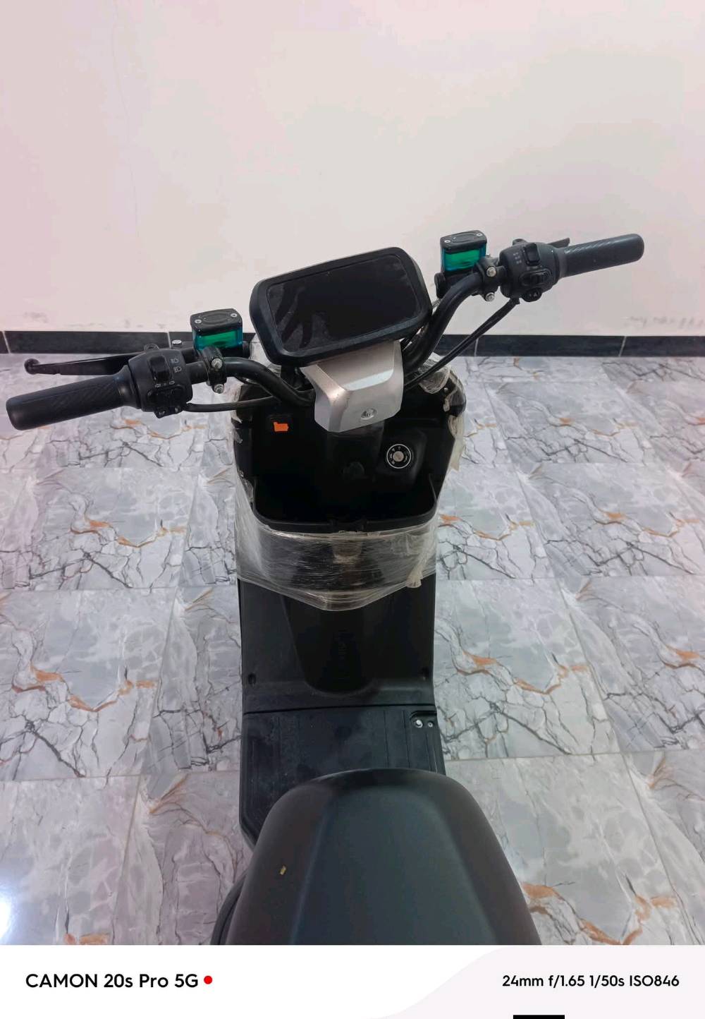 R900 • دراجة كهربائية • بطاريات جديدة