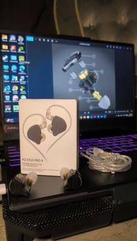 KZ ZS10 PRO • سماعات • باس قوي