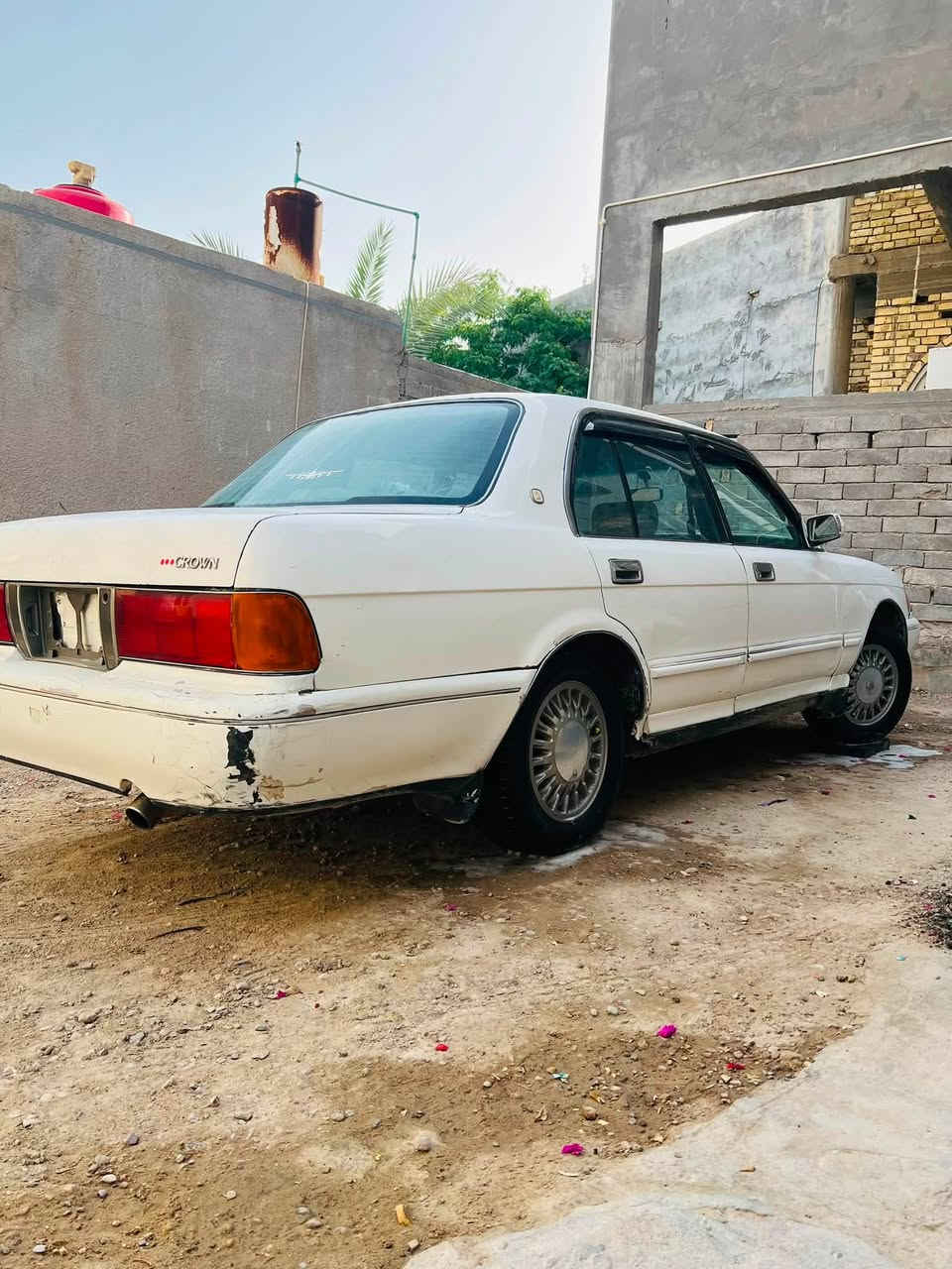 سياره ارنب البيع كير ومكنيه نضيفه مصبوغه جمالي مكفوله لا ضربه ولا طخه المكان البصره قضاء المدينه السعر ٤٥وبيه مجال الرقم ***********
