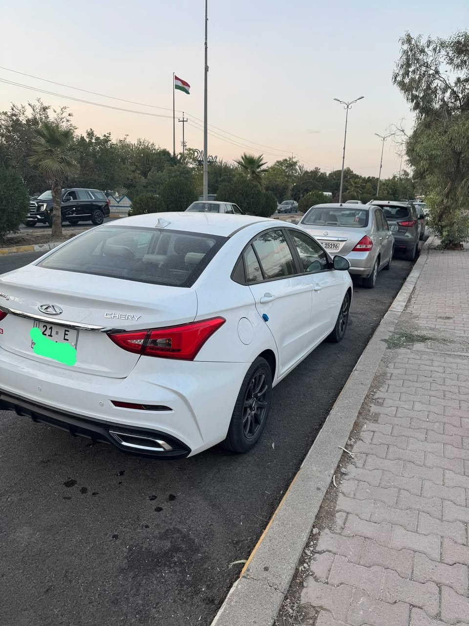 شێری ئەریزۆ ٥ مۆدێل ٢٠٢٥
 2025 - Arrizo Cherry 5

مواسەفات ستاندارد ٣٧،٠٠٠ کم ڕۆشتووە
سەنەوی بە ناوی خۆمەوەیە
بێ بۆیاخ، بێ سارد، بێ قەڵەمکاری و بەبێ شووخت لەسەر دەقی شەریکە
تایبەتمەندی:
ABS - ئەی بی ئێس
AutoHold - ئۆتۆ هۆڵد
تەبریت مەرکەزی
حاسەی دواوە
برێک بەسمە
دەبڵ گێڕ
جۆری لێخوڕینی سپۆرت و ئیکۆ
مواسەفات تراکشن

بە شەرتی هەموو شتێک ئەیفرۆشم، یەک دینار مەسرووفی تیابوو بۆی دەگەڕێنمەوە، ڕەقەم سلێمانیە بە شەرتی غرامە و تەحویل، 
نرخ: ١٠٠ وەرەقە و معامەلە

ژمارەی وەتسئاپ
 ***********
***********
