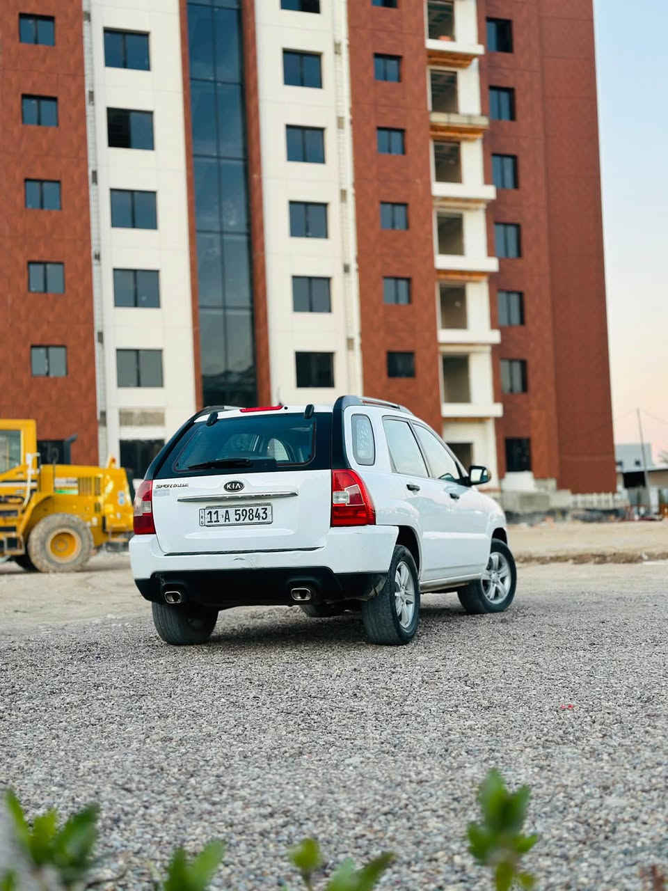 للبيع او للمراوس
كيا سبورتج 2009 خليجي 
السيارة جديده ومكفوله كفاله عامه عدا الدعاميات  
مواصفات السبورتج المعروفة : فتحة سقف -وباقي المواصفات المعروفه 
السعر :125 ورقة وبيها مجال  
مكان السيارة : الدورة او المنصور 
للاستفسار :***********
