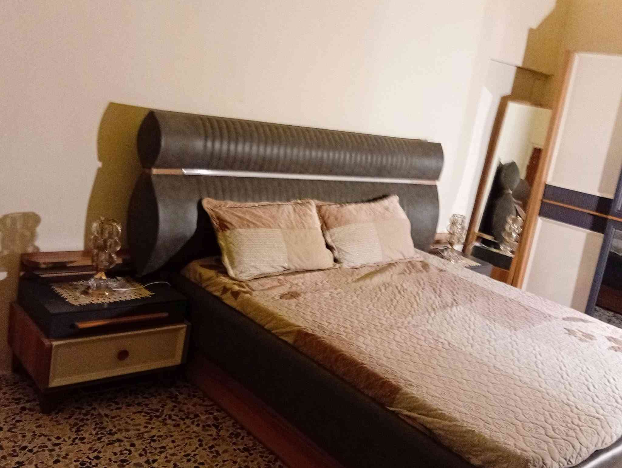 غرفه مودرن • طقم ١٠ قطع • نظافتها ١٠٠٪