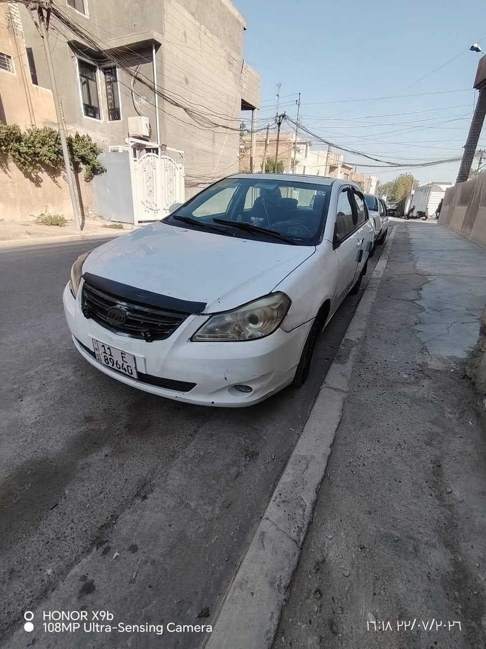 السلام عليكم بي وايدي جي 3 2013 سياره كلش حلوه تخم تاير باتري جديد صدر امامي خلفي تبريد ثلج ويا السويج كير مكينه كورله الحديث رقم بغداد باسمي تحويل ثاني يوم سياره جاهزه مذب عليها دينار واحد رقم الهاتف ‏‪***********‬‏ مكاني بغداد البياع حي المواصلات  38 وبيها مجال بسيط كلش
