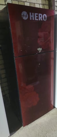 ثلاجه ٢٢ قدم نضيف كلش هاذه صبغ يوكع بلغسل مستعجل ع بيعتها شراي يتصل 07...