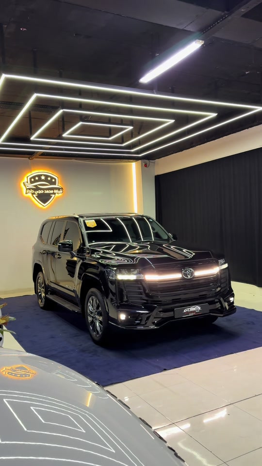 لاندكروزر GX V6 • ٢٠٢٥ • ١٢٠٠٠ كم