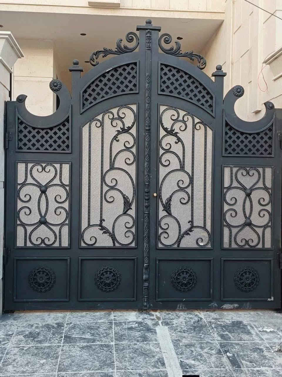 🔥 معمل حدادة الاركان  – شغل ثقة وإتقان 🔥
ننفذ جميع أعمال الحدادة بأحدث التصاميم العصرية والكلاسيكية 👌
✔ أبواب رئيسية حديثة وكلاسيك
✔ شبابيك حديد بأشكال مميزة
✔ أبواب قص ليزر حسب الطلب
✔ أبواب قاصه تصميم عراقي 
💰 
شغلنا مضبوط 💪
أسعارنا منافسة 🔥
والتسليم بالوقت المحدد ✔
📍 الموقع: صلاح الدين تكريت حولي القادسيه قرب تهيل الطبي 
📞 للحجز والاستفسار راسلنا عالخاص أو اتصل الآن
***********
