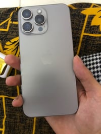 ايفون 15 برو ماكس • بطارية ٨٦٪ • ملحقات كاملة