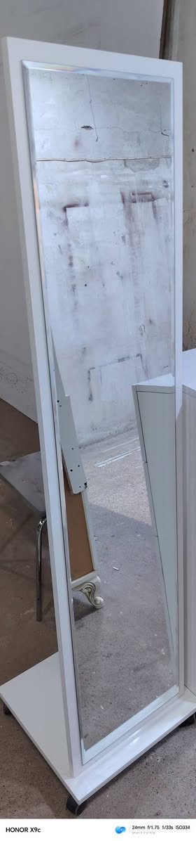 معرض مهند البجاري لبيع وشراء الغرف النوم التركي المستخدم لدينا غرفه نوم تركي ماركه صبغ حراري نظافه 100% تتكون الغرفه من تسع قطع عنوان المعرض موصل حي البكر قرب شارع الاطباء مستعدين شراء الغرف النوم التركي المستخدمه ***********

نص مكتوب في الصور:
- HONOR X9c 24mm f/1.75 1/33s ISO466 13:02 ٢٠٢٦/٠٩/١٥
- HONOR X9c 24mm f/1.75 1/50s ISO331 ١٣:٥٦ ٢٠٢٦/٠٩/١٥
- HONOR X9c 24mm f/1.75 1/50s ISO409 ١٣:٥٦ ٢٠٢٦/٠٩/١٥
- HONOR X9c 24mm f/1.75 1/33s ISO334
- HONOR X9c 17mm f/2.2 1/50s ISO224 13:07 2026/09/10
- HONOR X9c 24mm f/1.75 1/50s ISO331 ١٣:٠٦ ٢٠٢٦/٠٩/١٥