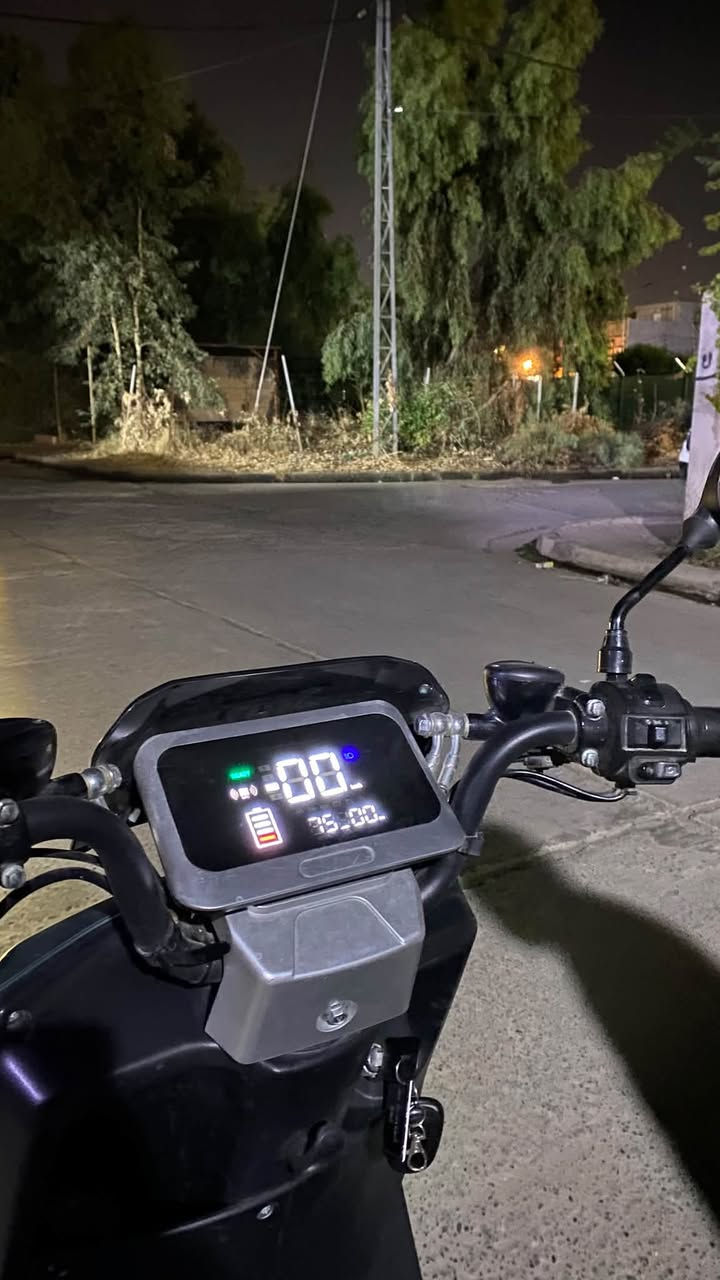 السلام عليكم عندي 318 موديل 25/26
فول موصفات اسبورت ABR 
بطارياتا يقرن 10.5
ملف 3000W
والنضافة كدام العين اشكد يسواله 🛩🔥🫀
