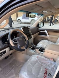 لاندكروز 2019 خليجي كفاله عامه    كير ومكينه كفاله       5700.   V8   ...