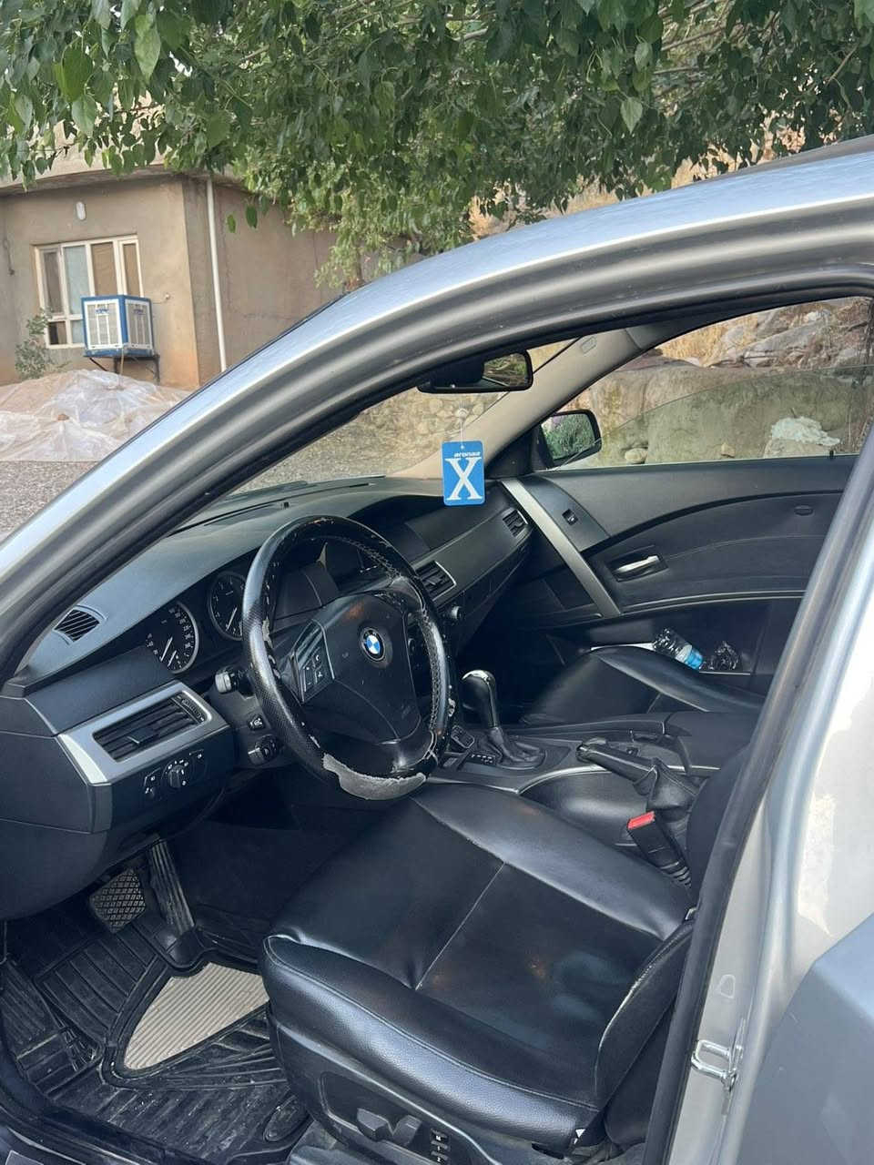 Bmw E60 523i 2005
سلاید-داخلی رەش - کوشن جلد  کارەبای خەزن هیتەر فولل- مەنەفێس اصلي - گێرو محەرک شەرت- غرامە شەرت - سەخفو حیزام شەرت - سيارة لوكه سعر 74 مجاله كي برايني رقم *********** اكر, نينوى
