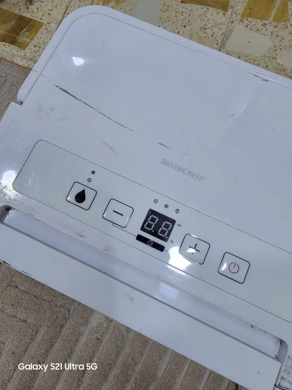 جهاز سلفر كريست Silver Crest لسحب وتقليل الرطوبة من الجو، مناسب للبيت والغرف.
🔹 شاشة رقمية
🔹 مؤقت تشغيل
🔹 يعمل بصورة جيدة
🔹 عملي وسهل الاستخدام
🔹 مستعمل وبيه خدوش وآثار استخدام خارجية موضحة بالصور
🔹 الجهاز كما هو بالصور
💰 السعر: 70 ألف دينار وقابل للتفاوض للجادين
📍 البصرة
📩 للاستفسار مراسلة خاص
البيع نقداً، والجادين فقط 🌷
رقم الاتصال ***********

نص مكتوب في الصور:
- Galaxy S21 Ultra 5G