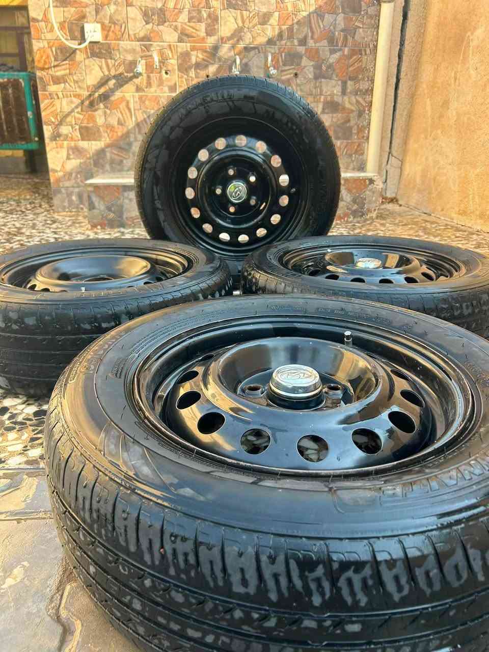 السلام عليكم تايرات اويل مستعملات للعبيع السعر ١٧٠وبيهة مجال 
الاتصال: ***********
مكاني بغداد

