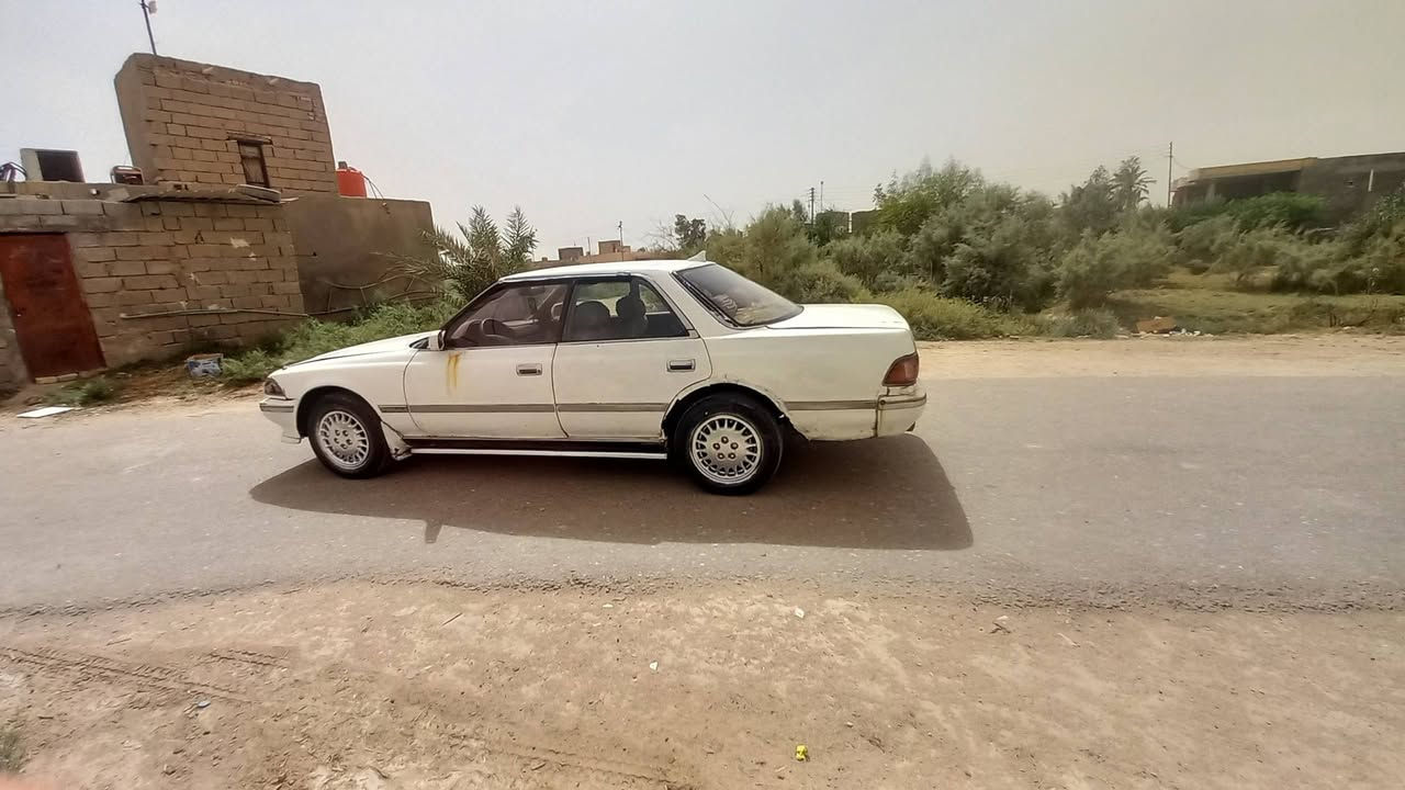 مارك مديل 91 بيه كير ومكينه ونجي مكفوله من نقل جثه ولا كصه تخم تاير جديد حدادية جديدة سيارة بأسم ابن خالي سنويه مخلصه سعر 30وبيها مجال رقم صاحب السياره  ***********العنوان بصرة الزريجي مقابل معمل ورق الدير وانا مكلف بنشر
