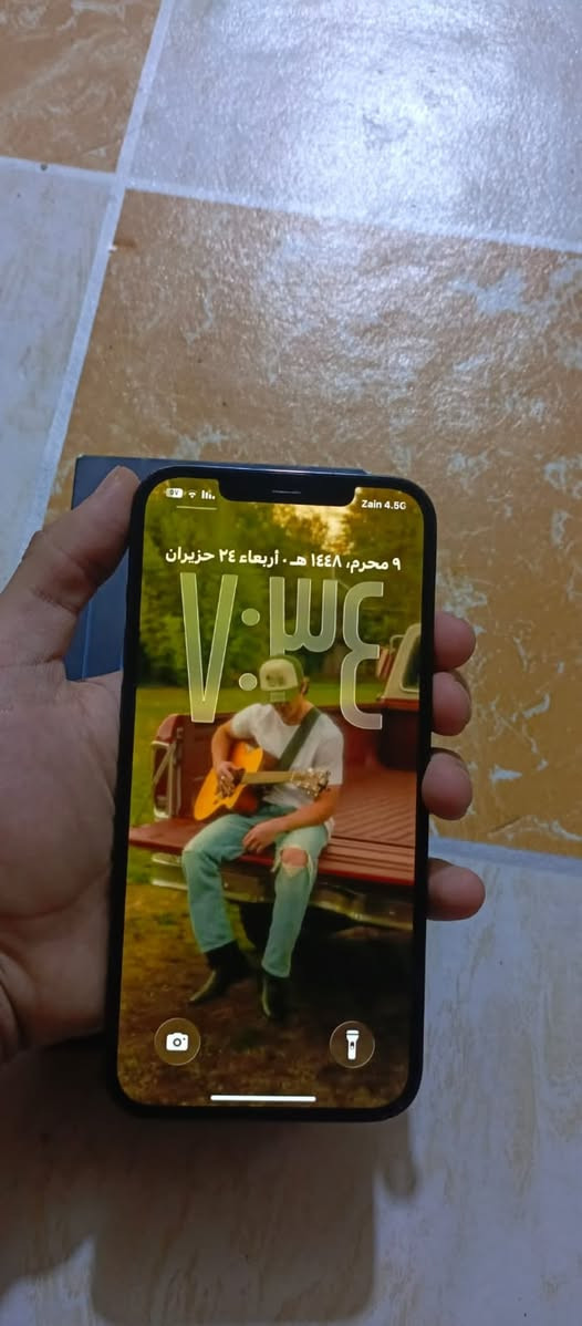 12برو ماكس وتر بروف مامفتوح ولامصلح
ذاكره256 شرق اوسط دبل شريحه
نظيف فقط سماعه الجوه عطلت ماتشتغل 
بطاريه 74٪؜ 
مكاني بصره واتساب ***********
سعر350 اقل لاتجيني مابيع
