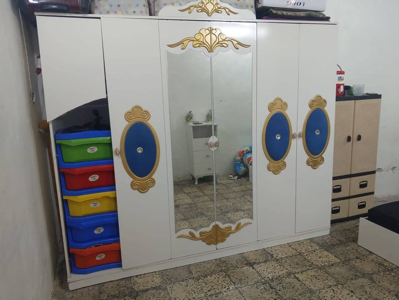 للبيع مع الدوشك
*********** واتساب
