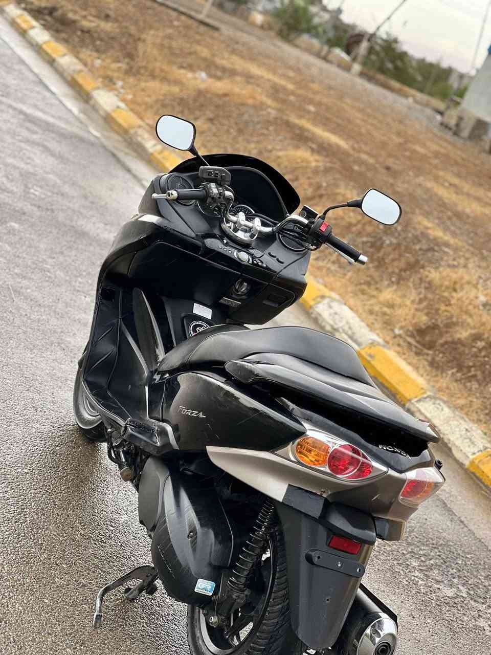 سەرەتا بەنای خوای گەورەو میهرەبان
فۆرزا 010 بۆ فرۆشتن
54kmڕۆشتوە
مۆدێل 2010 تەرجیل بیلادی 
چوار مۆدی لێخۆرین 
گێڕەکانی هەمووی ئیشەکان 
تازە ڕۆن و فلتەری گۆڕاوە ڕۆنی مۆتۆڵی دەرەجە یەکی تێکراوە
کارەبایی و هەمووگیانی بەشەرت 
مەکینە کەپس لایت زینۆن
سعری 11 گەڵا
شوێن چەمچەماڵ
***********وەتسیاپ 
***********ڤایبەر
