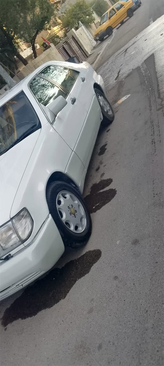 السلام عليكم
السيارة للبيع 
كلشي جاهز بيهة والغراض المبدلهة 
كلهم اصل بس عوزهة غرفة 
تبريد حدادية كير مكينة كلهن كفالة 
ما عدى الغرفة مديل ٩١ 
لاستفسار مع صاحب السيارة :
***********
مكان السيارة بغداد القاهرة
