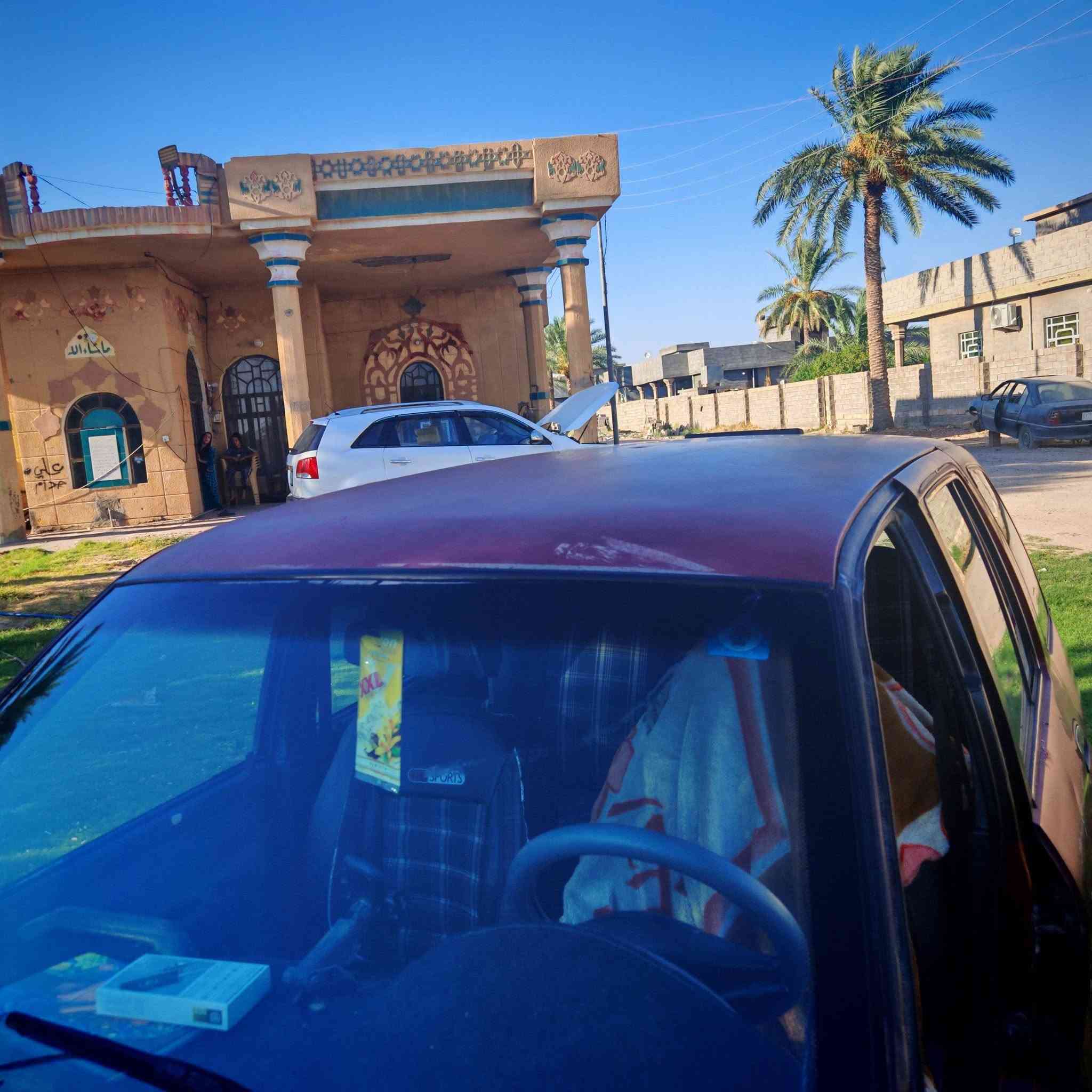 كيا سبورتج 
بغداد 93 باسمي 
سنوية نافذة كبل تجديد 5 سنوات 
 محرك بلادي مفتوح لا صرف لا تبخير ع الشرط
كير عادي 
تبريد ثلج ماشاء الله 
السعر 35
مكانها الفلوجة ــــ الكرمة 
***********
