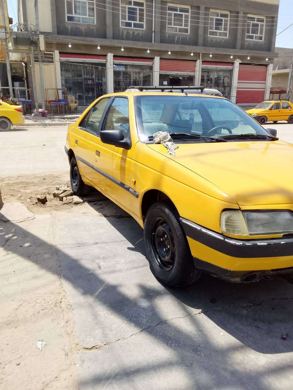 بيع بيجو للبيع موديل 2010 رقم بغداد بسمي حلة مركز مدينة سعرها 30بيه مجال ***********
