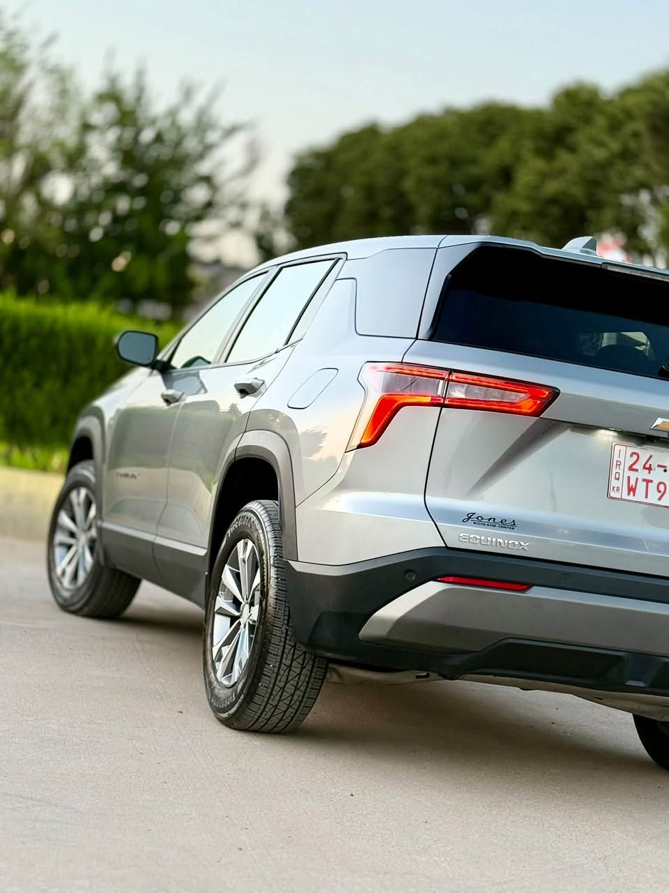 🚘 للبيع | شيفورليه أكوينوكس 2025

Chevrolet equinox LT 2025
🔹 اللون: سلفر
🔹 الممشى: 6000 ميل 
🔹 المحرك: 1.5cc turbo 

⭐ المواصفات:
✔️ أضواء زينون
✔️ بصمة أبواب + تشغيل بصمة
✔️ تشغيل عن بُعد
✔️ شاشة كبيرة مع Apple CarPlay
✔️ كاميرات + حساسات + رادارات
✔️ أوضاع قيادة ECO / NORMAL / SPORT
✔️ والعديد من الإضافات الأخرى

🔧 حالة السيارة:

✅ حادث السياره دعاميه أماميه فقط ( 3 قطع كلير امريكا جاملغين أمامي وباب السايق وتعديل بسيط براس الشاصي اليسار من امريكا)
✅ بدون أيرباك — جميع الأيرباكات أصلية ولم تفتح

🔑 رقم الشاصي:

3GNAXHEG2SL227000

💰 السعر:
18500 $
💬 قابل للتفاوض بعد المعاينة

🔢 الترقيم:
السيارة بدون رقم
يمكن ترقيمها في أربيل / دهوك / السليمانية
💵 كلفة الرقم 1500 $ على المشتري
فحص وهزه جديد وتبديل جام يوفر عليك تعب الهزه جاهزه للترقيم بنفس اليوم
📍 الموقع: أربيل
📞 ***********
واتساب / اتصال / فايبر
