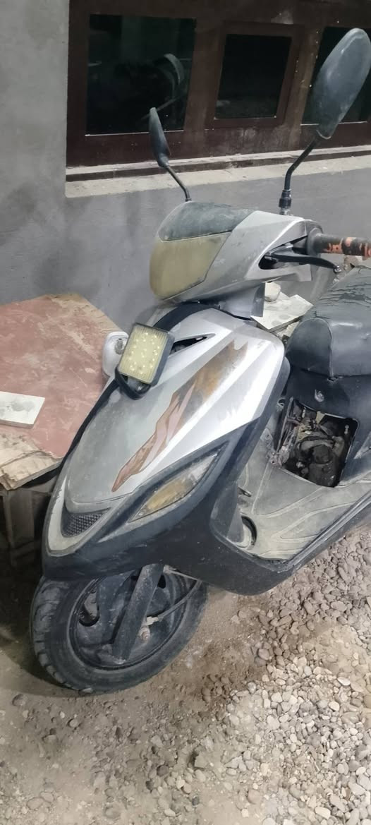 دراجه ماكس 140 للبيع طافيه  يرادلها غراض 25الف وتشتغل سعر 150الف *********** واتساب
