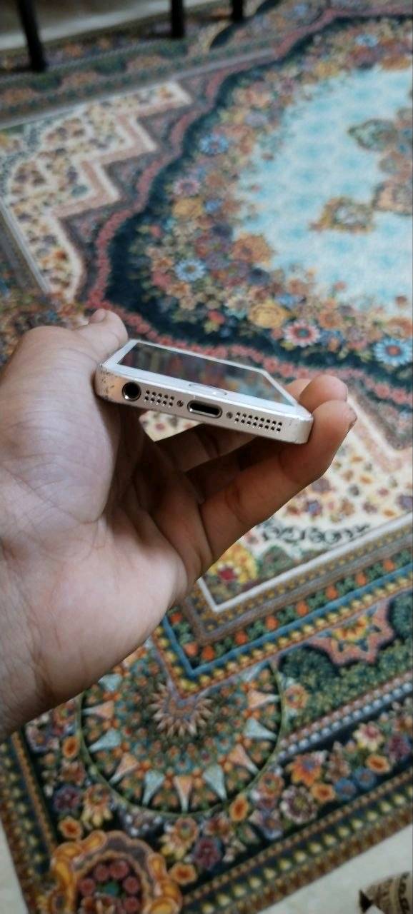 السلام عليكم
عندي تليفون ايفون iPhone se 2016 
التليفون شغال كلش كل شي ما بيه 
رائد ب 20,000 قفل 🔓 
توصيل ما عندي 
مكاني بغداد زيونه
