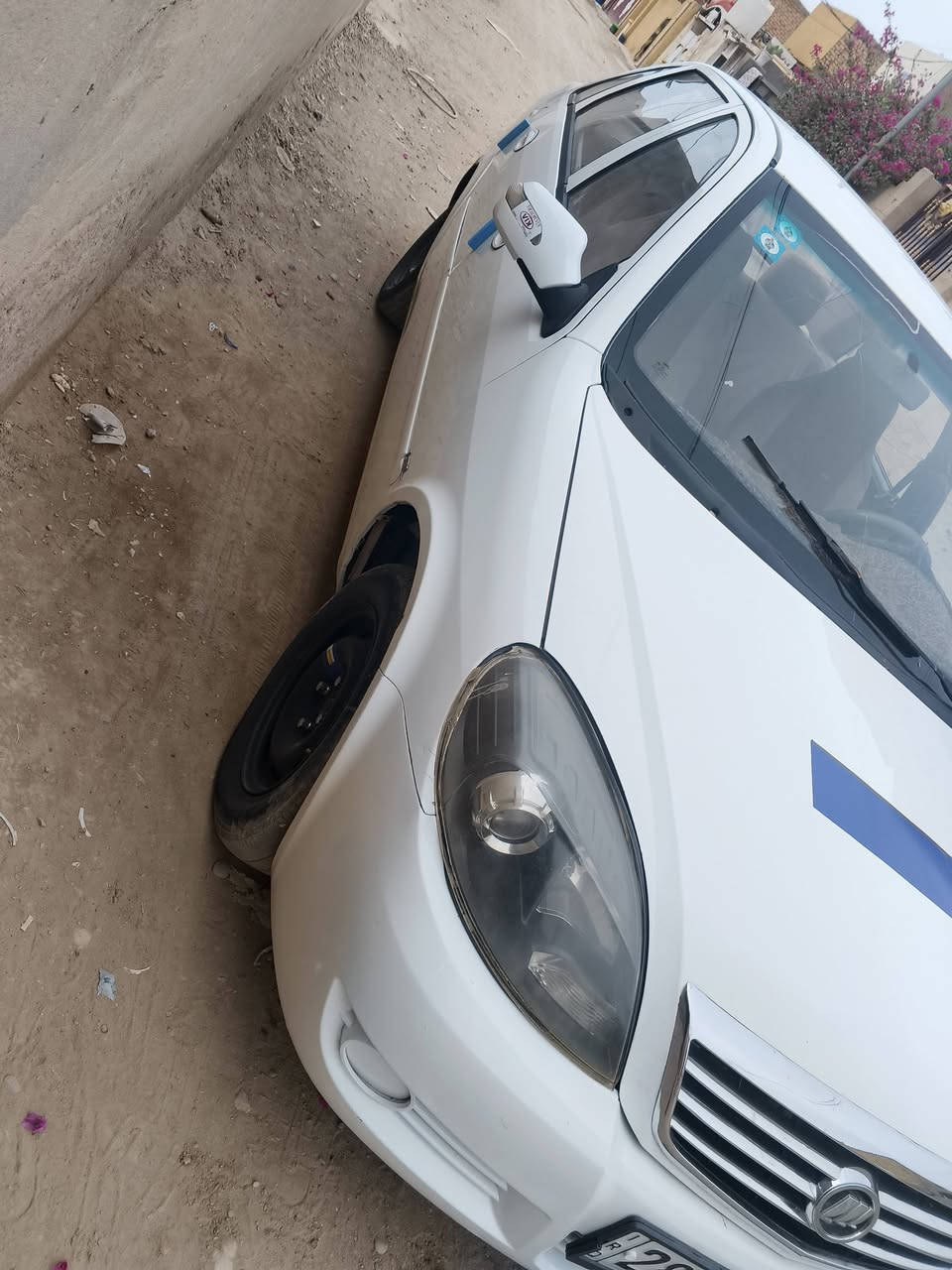 ليفان 520 • ٢٠١١ • بل كوت