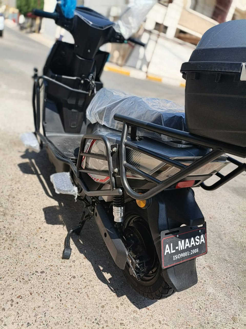 السلام عليكم 
عندي موطور شحن للبيع 
شركة الماسة شبح 
موديل 26 
استلام جمعية 
مستخدة شي قليل حيل تجي وتشوف بعينك مستخدم اسبوعين فقط
ملف 3500 واط  
فول مواصفات لايت زنون عالي وناصي واربع سرع سرعته 99حقيقي ومثبت سرعة واشاير يمنة ويسرة 
الموطور بالايلون بعدة جديد تجي وتشوف بعينك 6بطاريات طك كارتون وتفحص وين متريد 
 مكاني داخل الرمادي 
السعر 675 وبي مجال 
للستفسار ***********
اتصال
